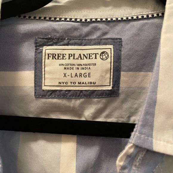 Free Planet button down - Picture 2 of 4